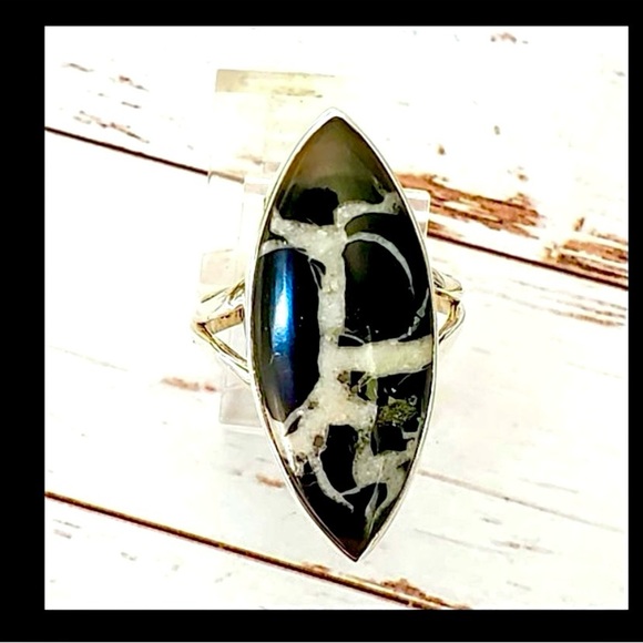 The Girl With Kaleidoscope Eyes Jewelry - Exotic Septarian Nodule Sterling Silver Ring